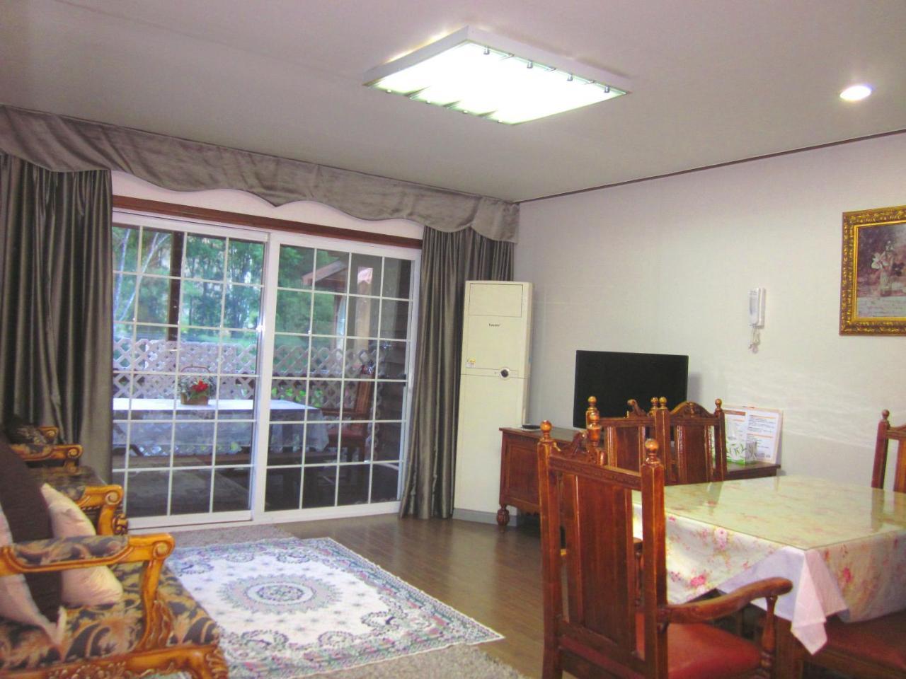 Mayfair Deneb Pension Pyeongchang Exterior foto